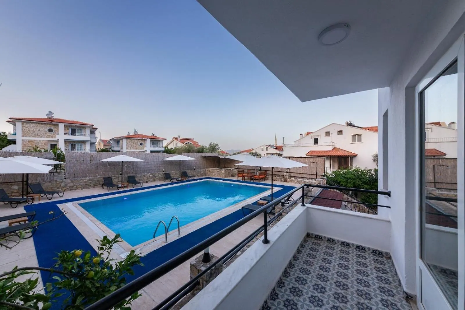 Oezguem Suite Otel Datca 0*,