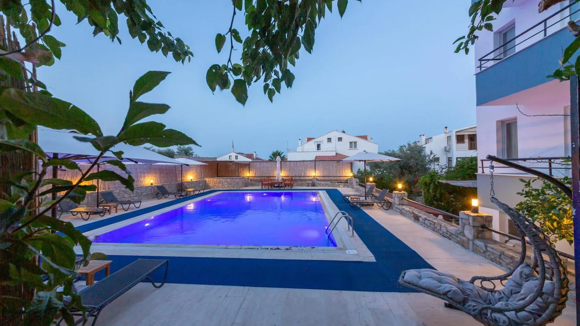 Oezguem Suite Otel Datca