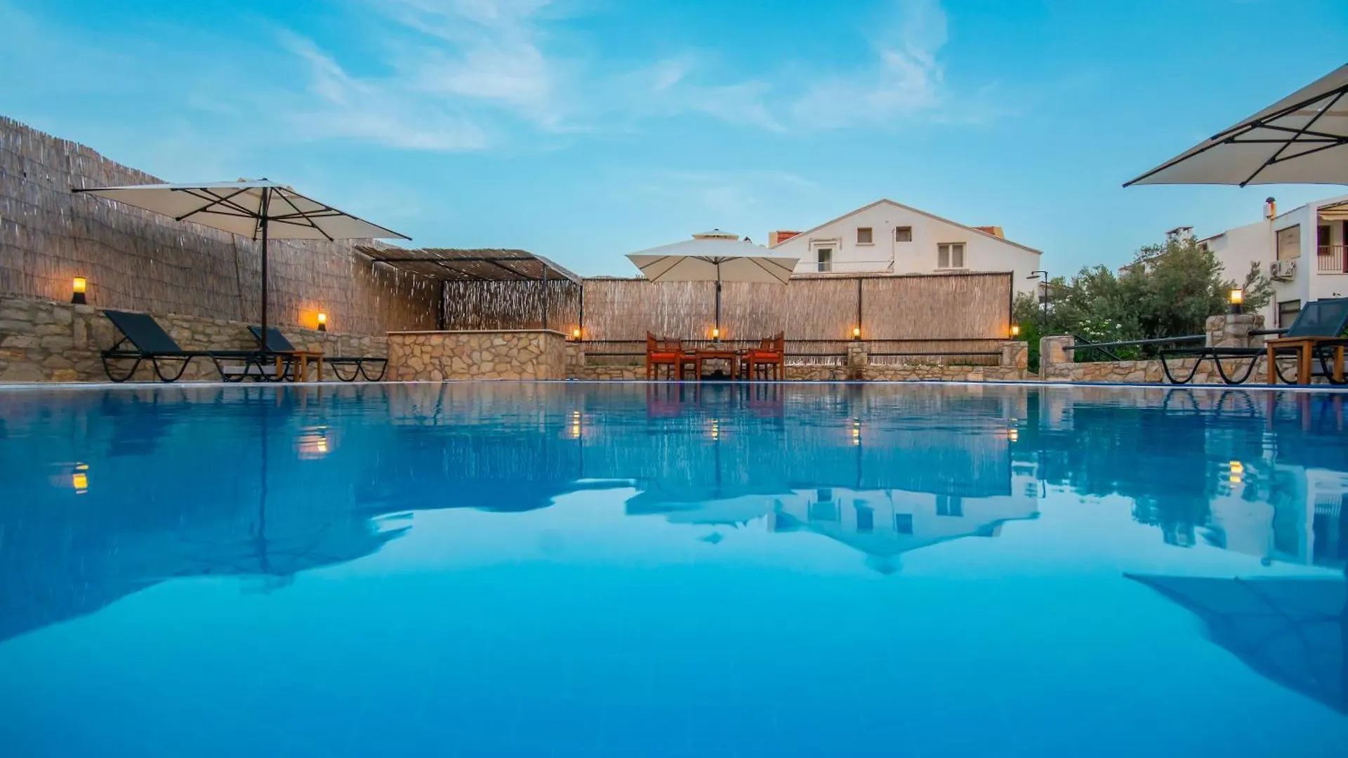 Hotel de apartamente Oezguem Suite Otel Datca Turcia